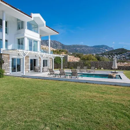 Kalkan Kalamar Koyunda Denize Sifir Oezel Platformlu Elena 2 * Kaş