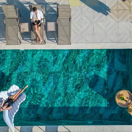 Villa Kalkan Kalamar Koyunda Denize Sifir Oezel Platformlu Elena 2
